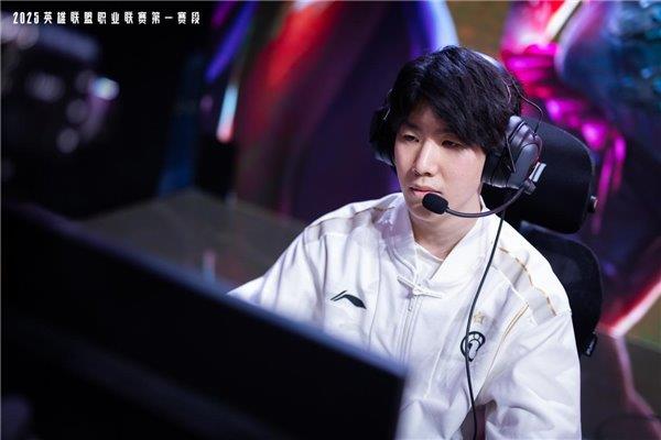 026年英雄联盟职业联赛 为玩家带来超凡体验ky开元棋牌无畏竞巅峰！傲风携手2025-2(图4)